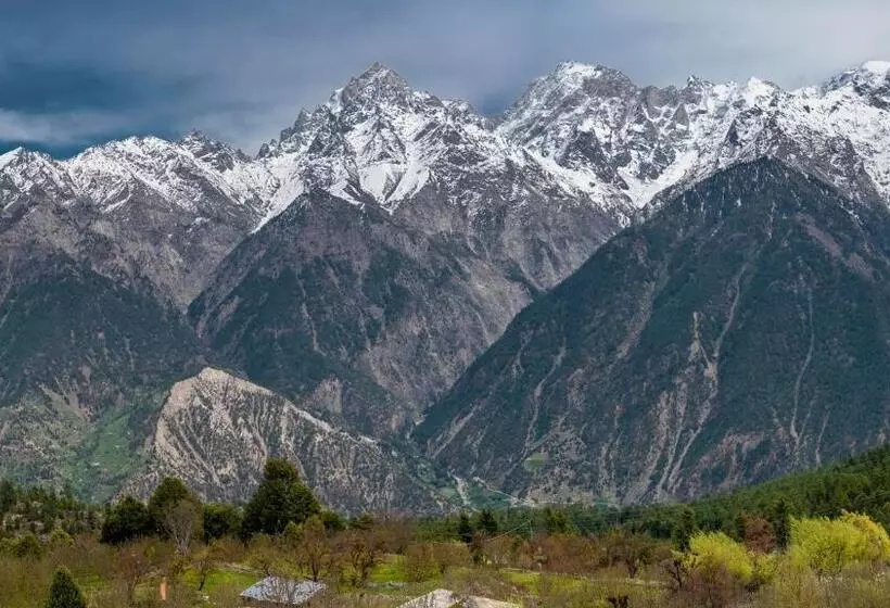 ホテル Echor  The Alpine Crest