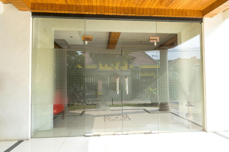 Otel Kasmaran Guest House By Oyo Rooms