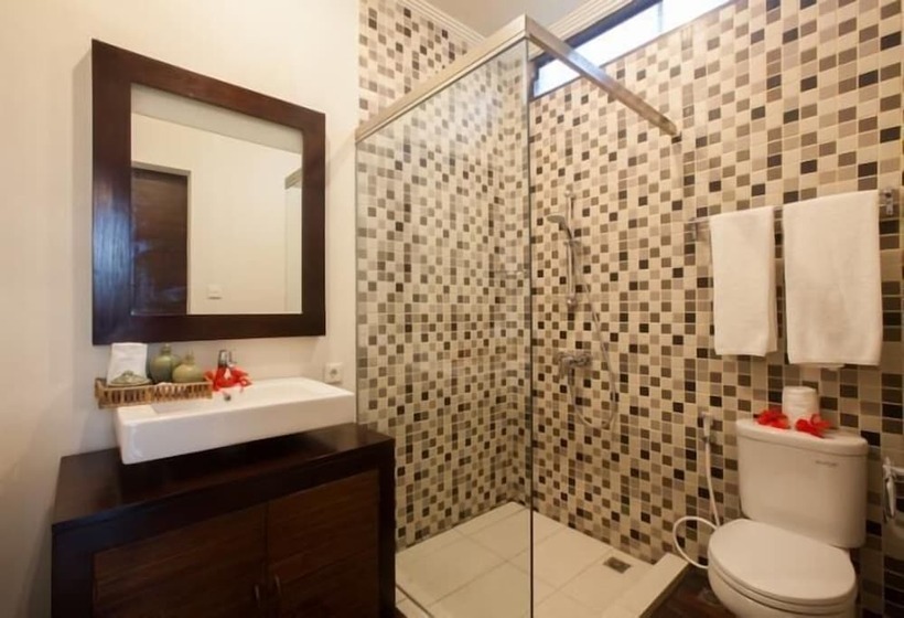 Отель Munari Villa And Spa Batubulan