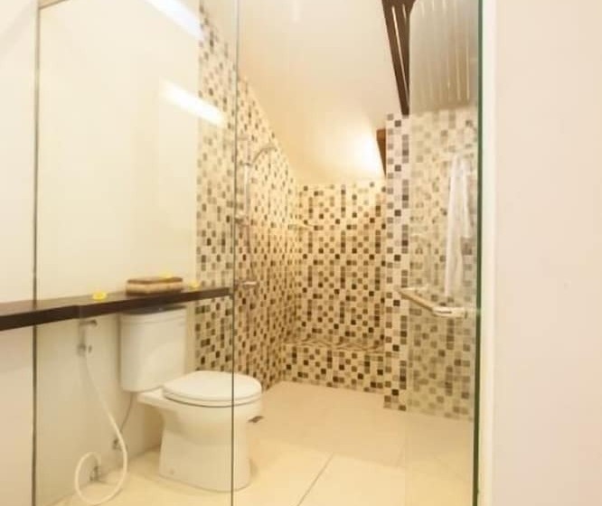 Отель Munari Villa And Spa Batubulan