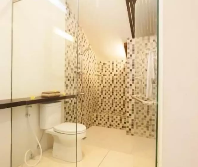 Hotelli Munari Villa And Spa Batubulan