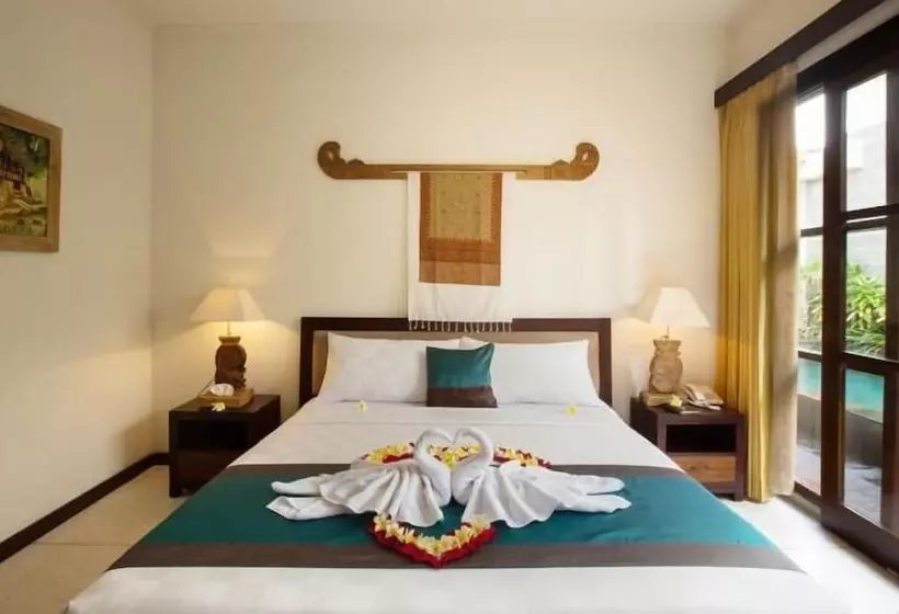 Hotelli Munari Villa And Spa Batubulan