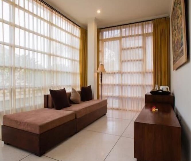 Отель Munari Villa And Spa Batubulan