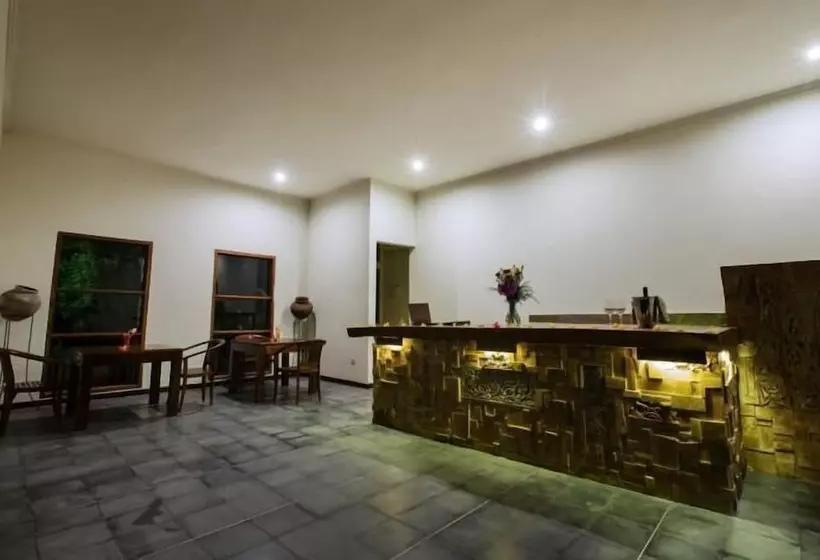 Hotelli Munari Villa And Spa Batubulan