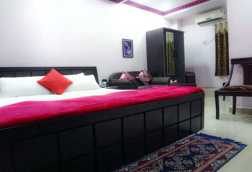 Отель Parvati Palace Sehore