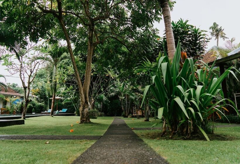 住宿加早餐  Agung Wiwin Homestay & Restaurant