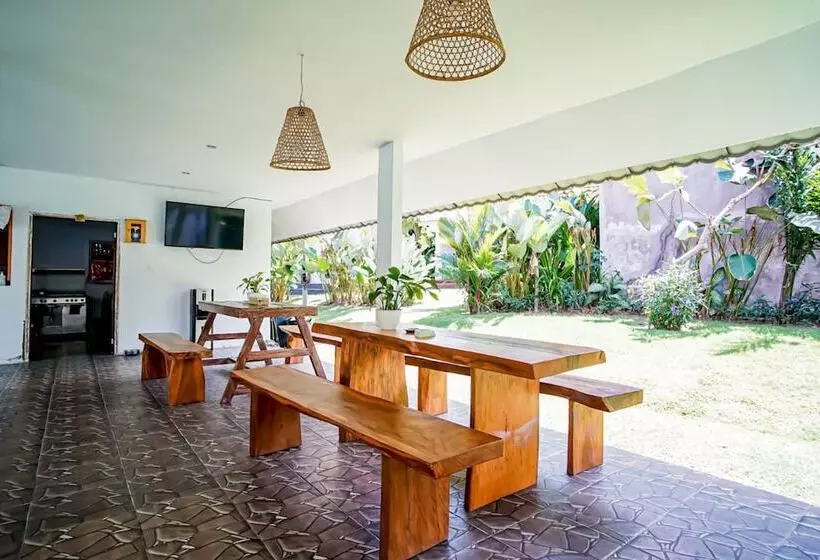 ベッドアンドブレックファースト Agung Wiwin Homestay & Restaurant