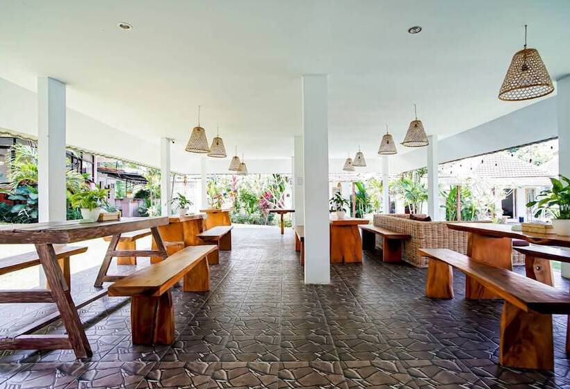 住宿加早餐  Agung Wiwin Homestay & Restaurant