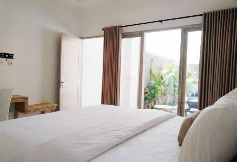 ベッドアンドブレックファースト Berawa Dini Guesthouse