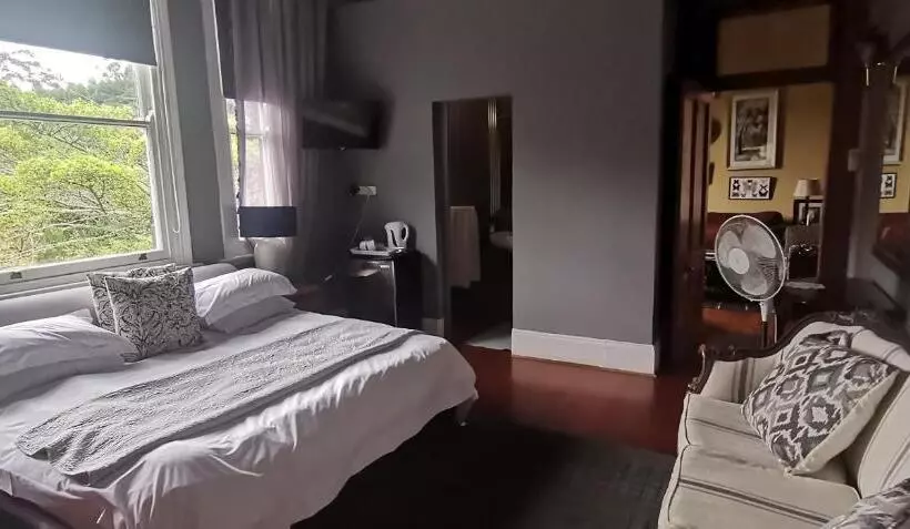 Aamiaismajoitus (B&B) Royston Hall Historical Guesthouse