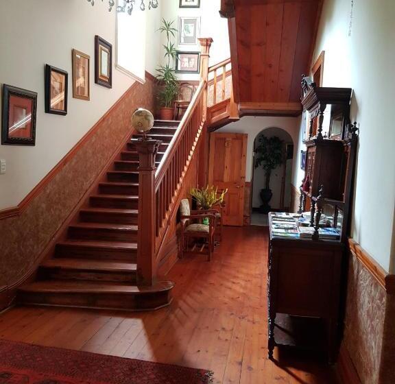 민박 Royston Hall Historical Guesthouse