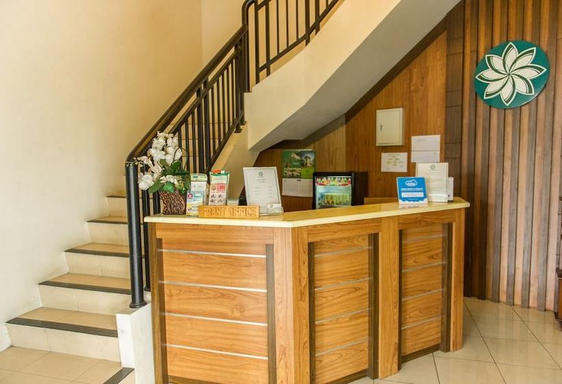 فندق Airy Solo Baru Telukan Pendawa Af 1