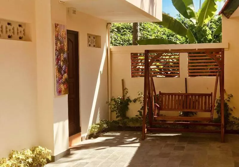 ホテル Familytel Bali