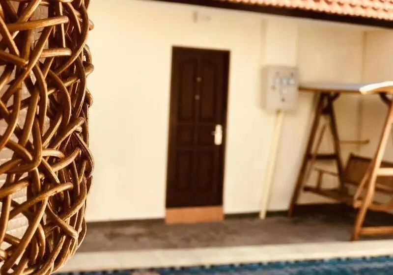 ホテル Familytel Bali