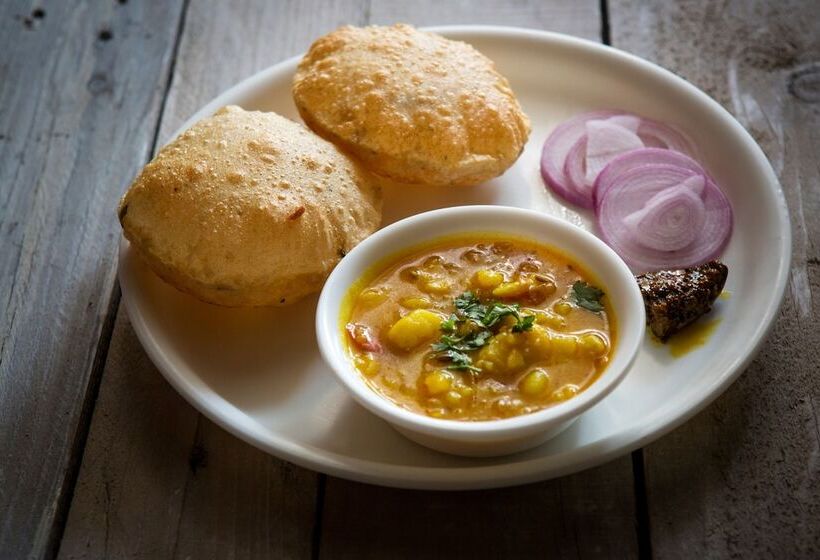 Hotel Greater Kailash The Palace By Oyo Rooms