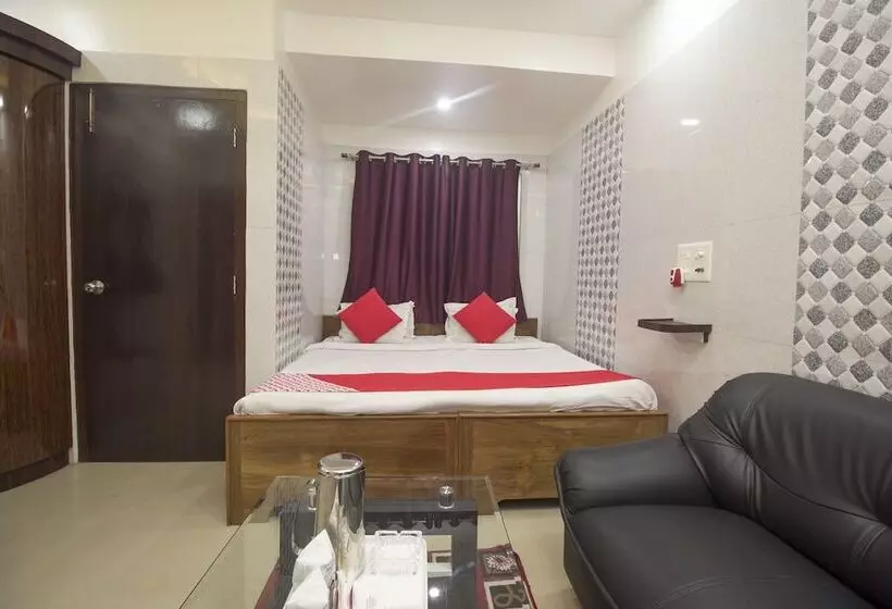 ホテル Greater Kailash The Palace By Oyo Rooms