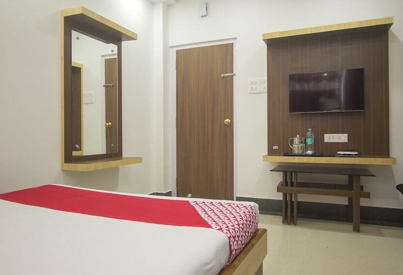 Hotel Greater Kailash The Palace By Oyo Rooms