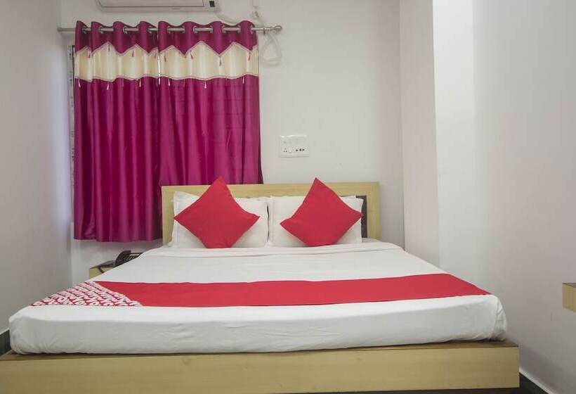 Hotel Greater Kailash The Palace By Oyo Rooms