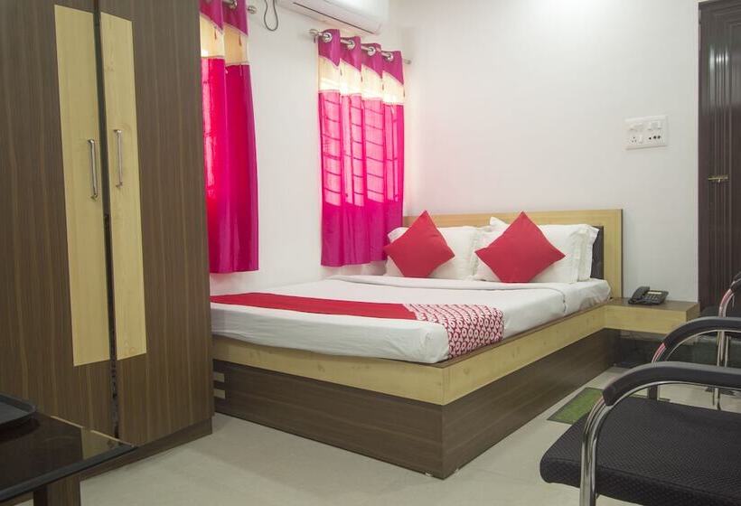 Hotel Greater Kailash The Palace By Oyo Rooms