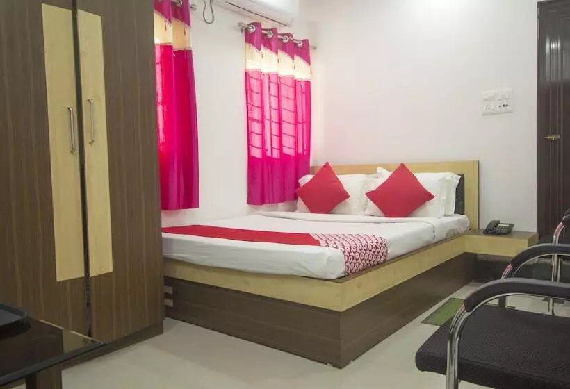 ホテル Greater Kailash The Palace By Oyo Rooms