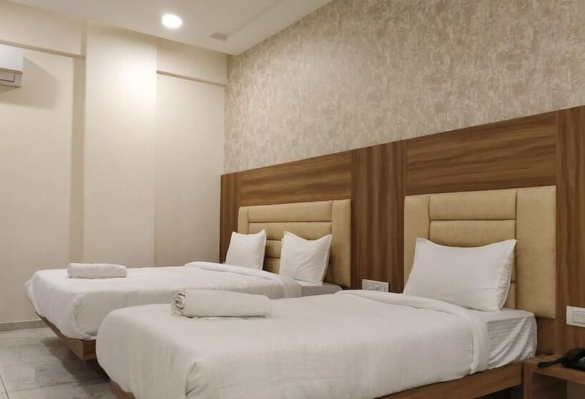 호텔 Krishna Palace