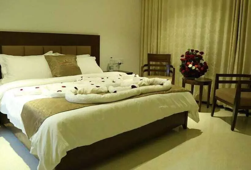 ホテル Masineni Grand