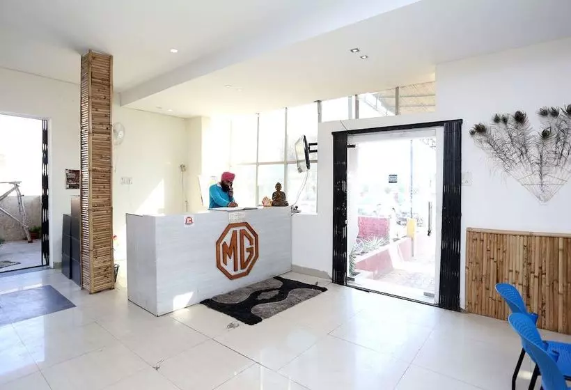 Hotelli Mehak Garden By Oyo Rooms