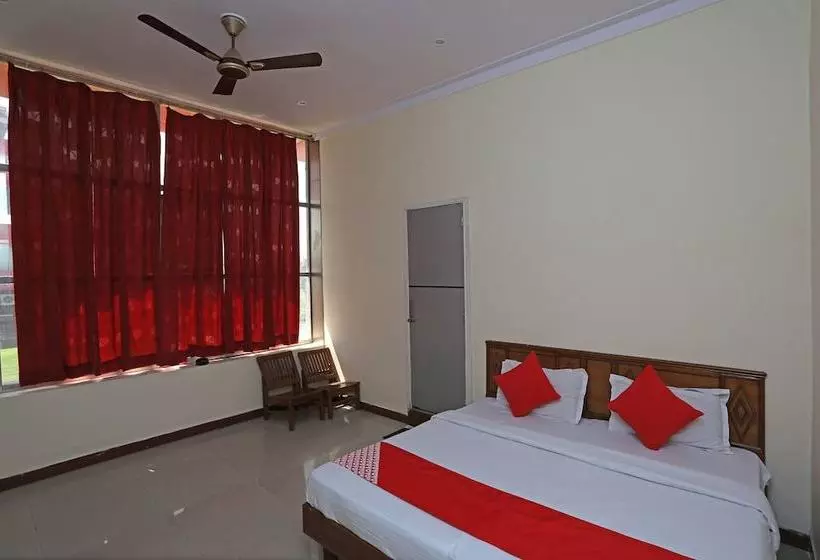 Hotelli Mehak Garden By Oyo Rooms