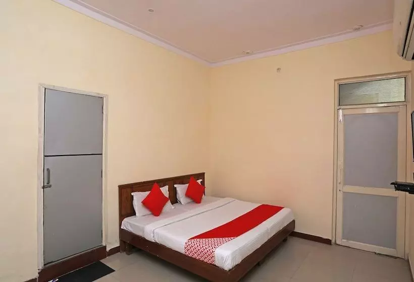 Hotelli Mehak Garden By Oyo Rooms