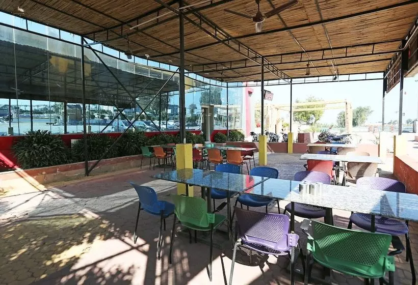 Hotelli Mehak Garden By Oyo Rooms