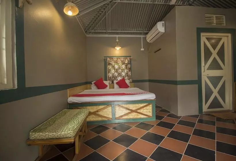 ホテル Resort Gorumara Nest By Oyo Rooms