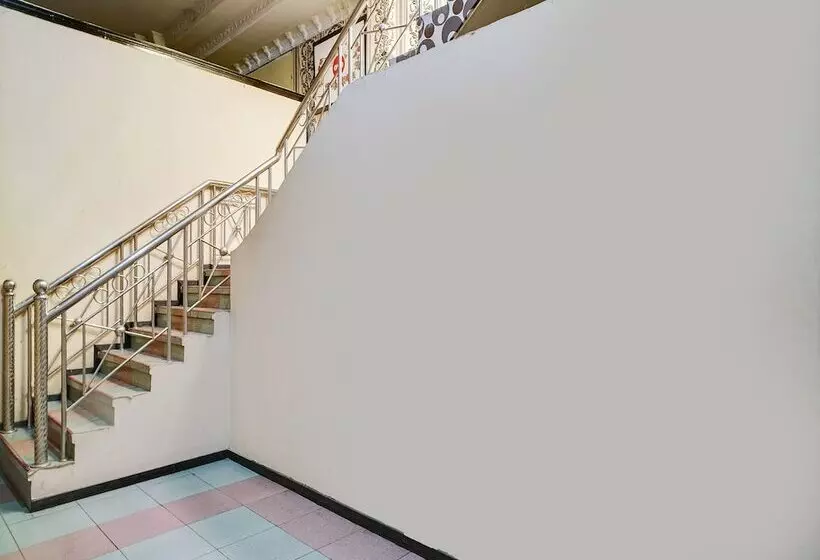 Hotelli Tresya Tanjung Balai By Oyo Rooms