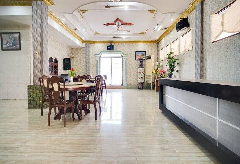 Отель Tresya Tanjung Balai By Oyo Rooms