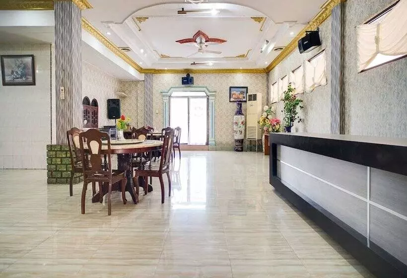 Hotelli Tresya Tanjung Balai By Oyo Rooms