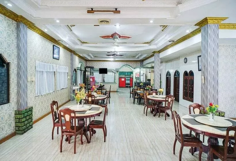 Hotelli Tresya Tanjung Balai By Oyo Rooms