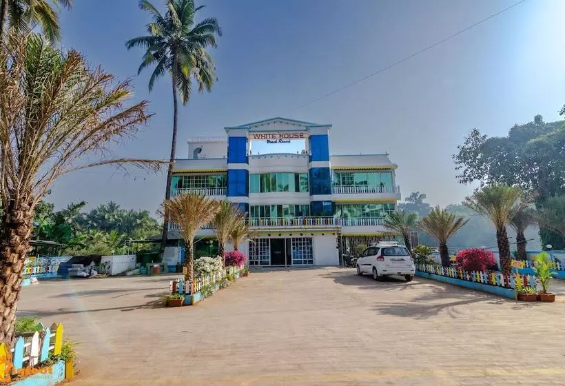 Hotelli White House Beach Resort, Nagaon