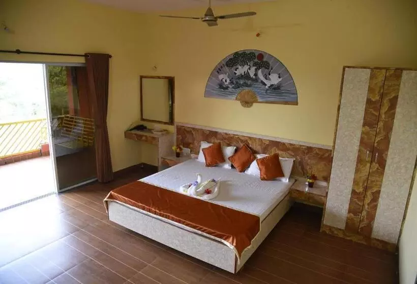 Hotelli Wild Camp  The Nature Resort