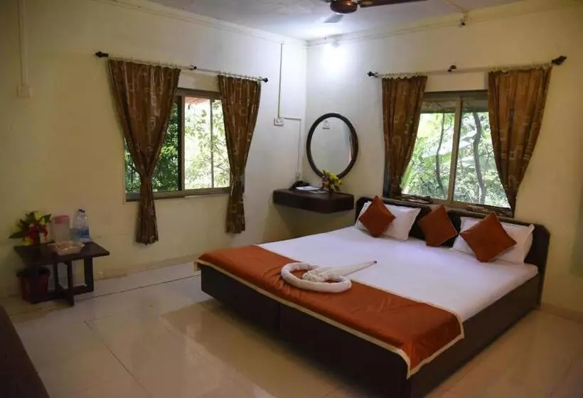 Hotelli Wild Camp  The Nature Resort