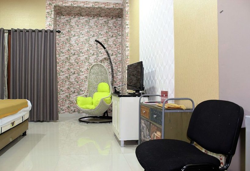 فندق Zen Rooms Cipete Utara