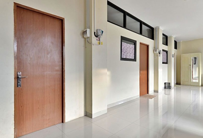 فندق Zen Rooms Cipete Utara