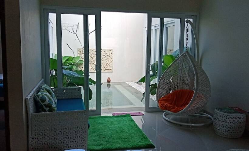 Pension Abhaya Villa