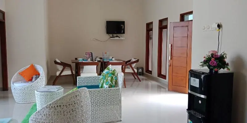 ペンション Abhaya Villa