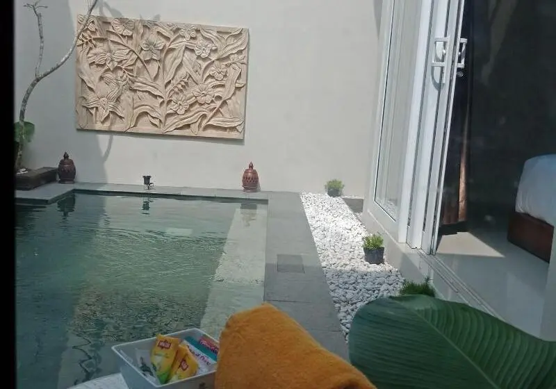 ペンション Abhaya Villa