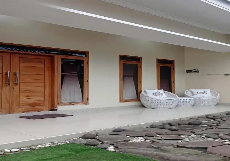 ペンション Abhaya Villa