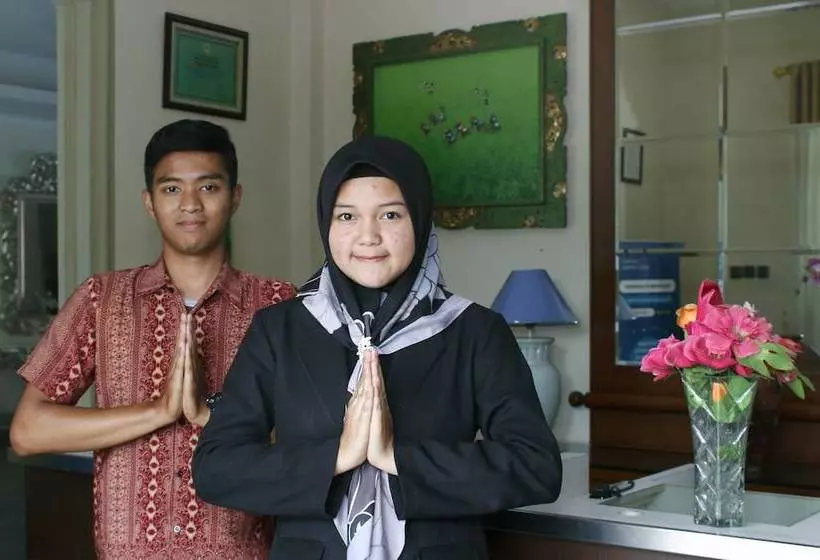 پانسیون Airy Cisarua Lembah Nyiur 69 Bogor