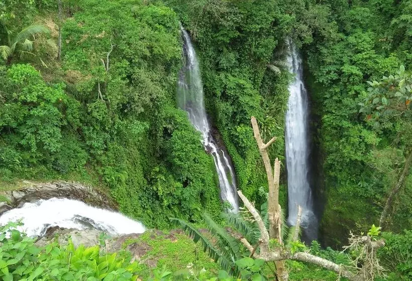 Majatalo Esa Di Kubu Homestay