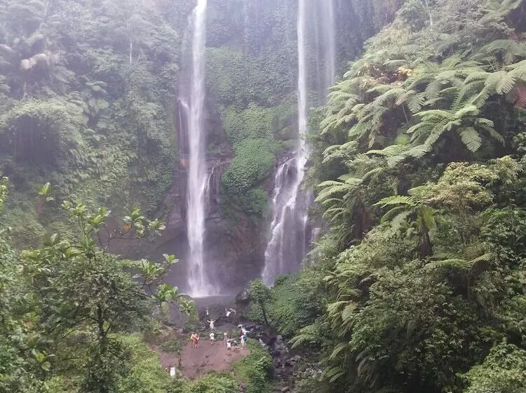 Majatalo Esa Di Kubu Homestay