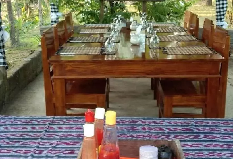 Majatalo Esa Di Kubu Homestay