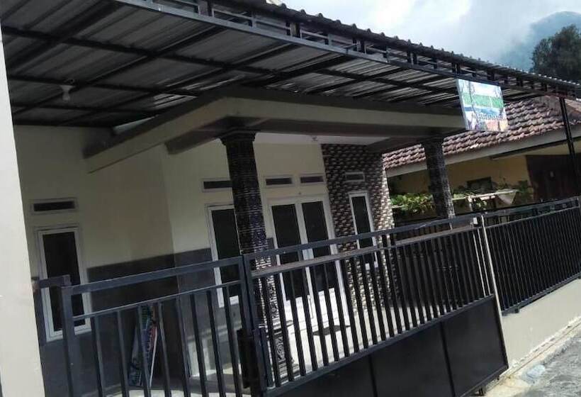 ペンション Villa Adas