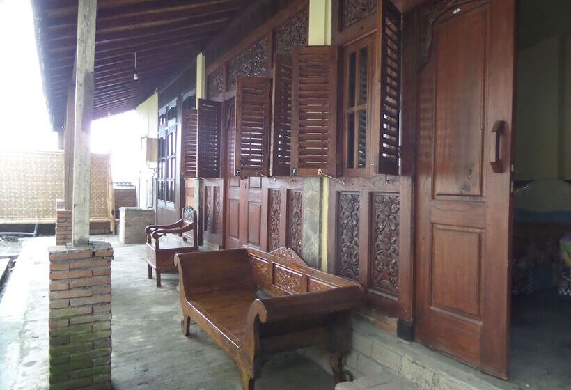 ペンション Villa Adas